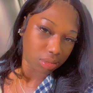 Meet your Posher, Crystal